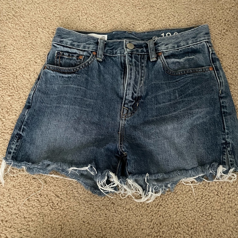 Adorable GAP Jean shorts